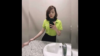 Nhân viên ngân hàng ACB bị chịch trong phòng làm việc