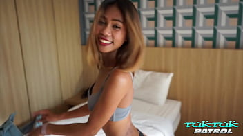 Địt Em Thái Bangkok Ngon Nghẻ Bị Nhồi đầy Cặc
